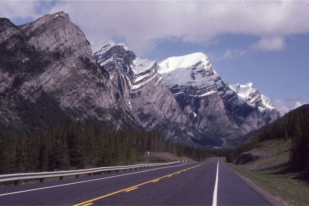 A really nice anticline-syncline pair formed in Cambro-Devonian carbonates, formed as fault propagation folds at the tip of Lewis Thrust, Albert Front Ranges. The thrust plane is approximately at Highway level. Kananaskis, Alberta.